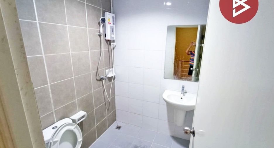 For sale 4 bedrooms townhouse in Lam Luk Ka, Pathum Thani