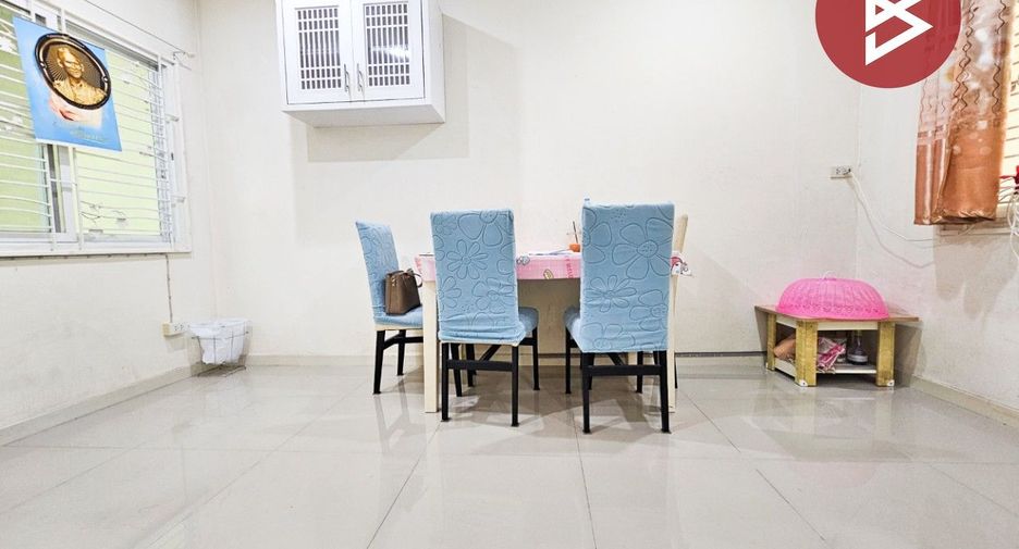 For sale 3 bedrooms townhouse in Bang Khun Thian, Bangkok