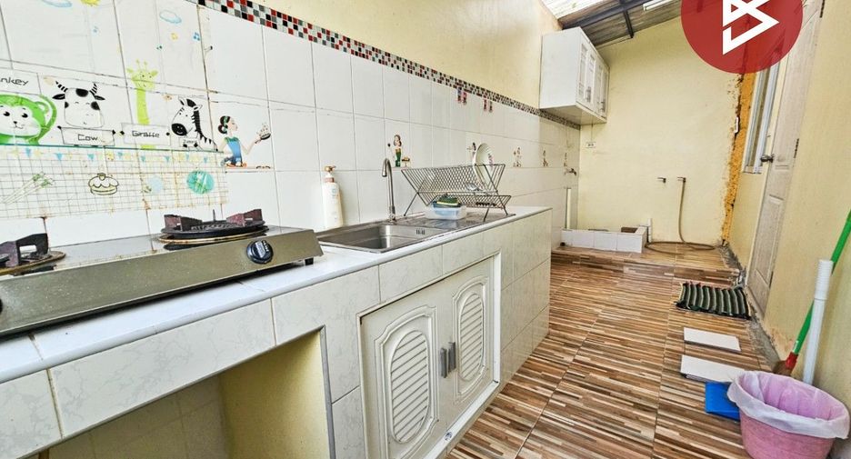 For sale 3 bedrooms townhouse in Bang Khun Thian, Bangkok