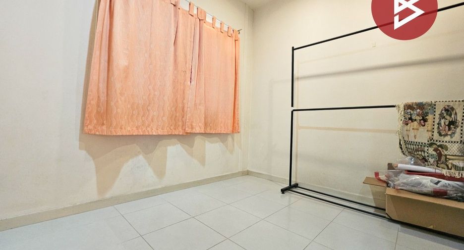 For sale 3 bedrooms townhouse in Bang Khun Thian, Bangkok