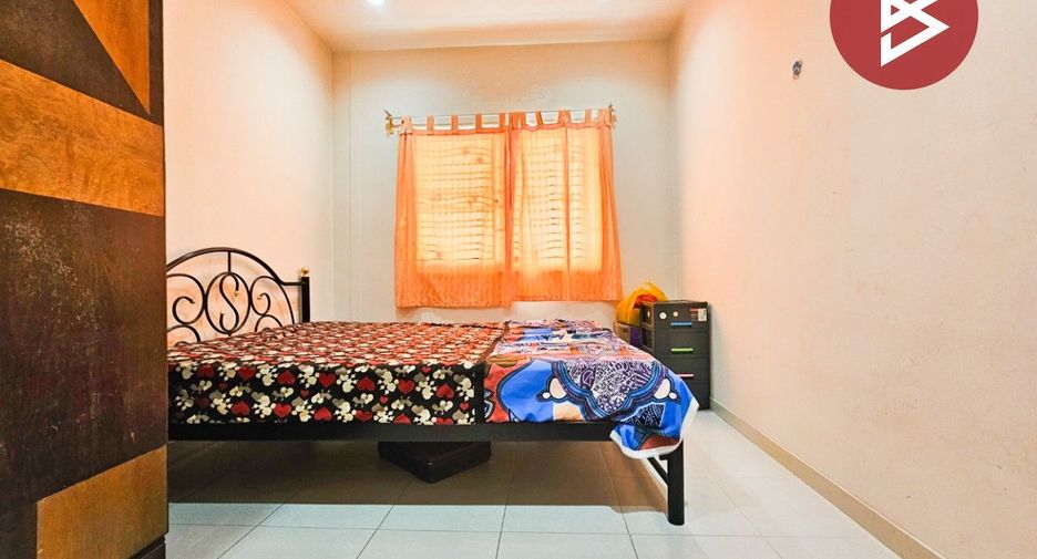 For sale 3 bedrooms townhouse in Bang Khun Thian, Bangkok