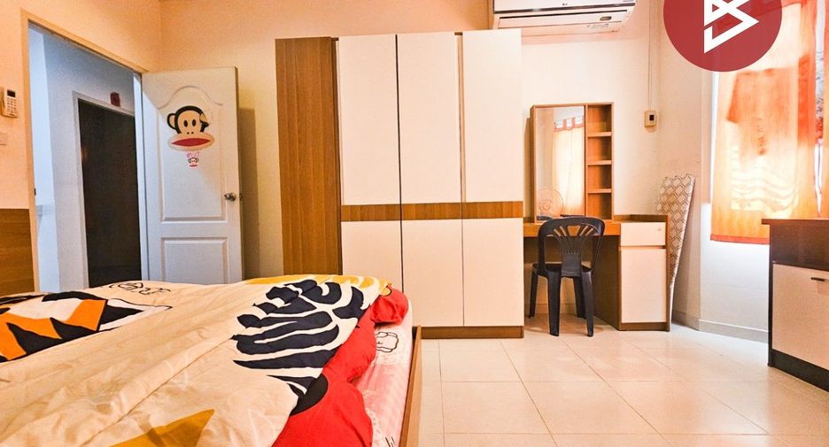 For sale 3 bedrooms townhouse in Bang Khun Thian, Bangkok