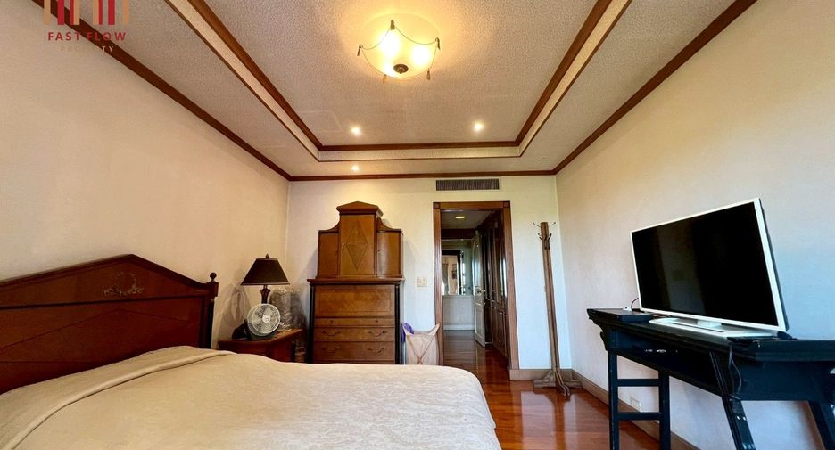 For sale 3 bedrooms condo in Pak Kret, Nonthaburi