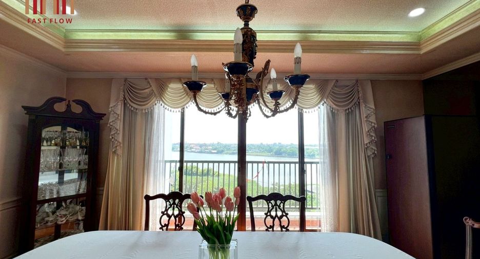 For sale 3 bedrooms condo in Pak Kret, Nonthaburi