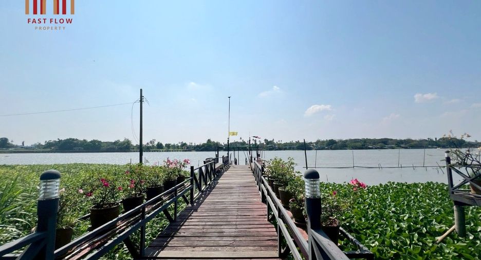 For sale 3 bedrooms condo in Pak Kret, Nonthaburi