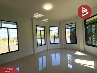 For sale 3 bedrooms house in Mueang Nakhon Sawan, Nakhon Sawan