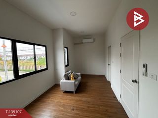 For sale 4 bedrooms townhouse in Lat Krabang, Bangkok