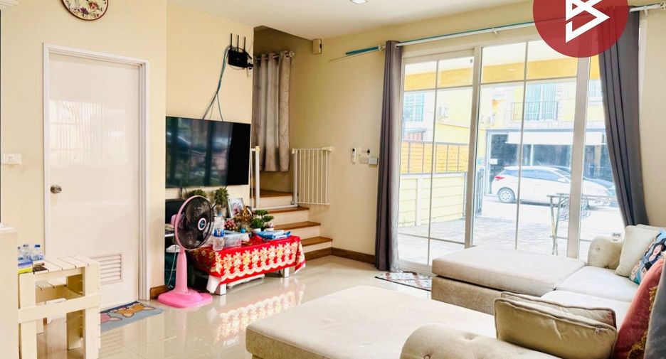 Reihenhaus zum Kauf mit 4 Zimmer in Si Racha, Chonburi