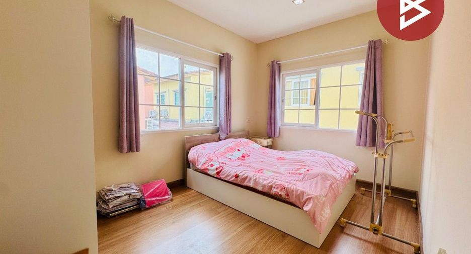Reihenhaus zum Kauf mit 4 Zimmer in Si Racha, Chonburi
