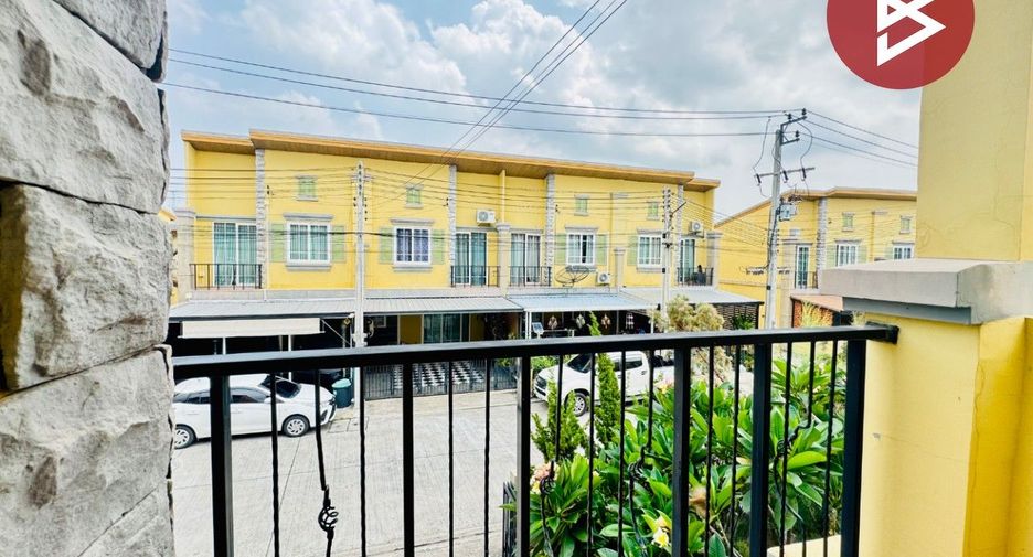 Reihenhaus zum Kauf mit 4 Zimmer in Si Racha, Chonburi