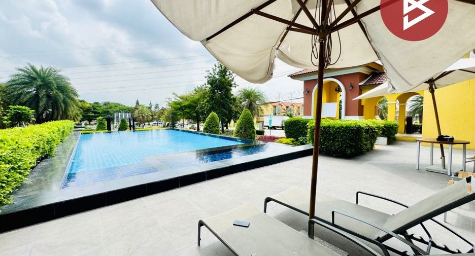 Reihenhaus zum Kauf mit 4 Zimmer in Si Racha, Chonburi