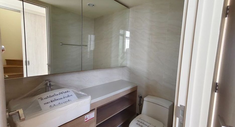 Продажа 2 спальни кондо в Щаттхана, Бангкок