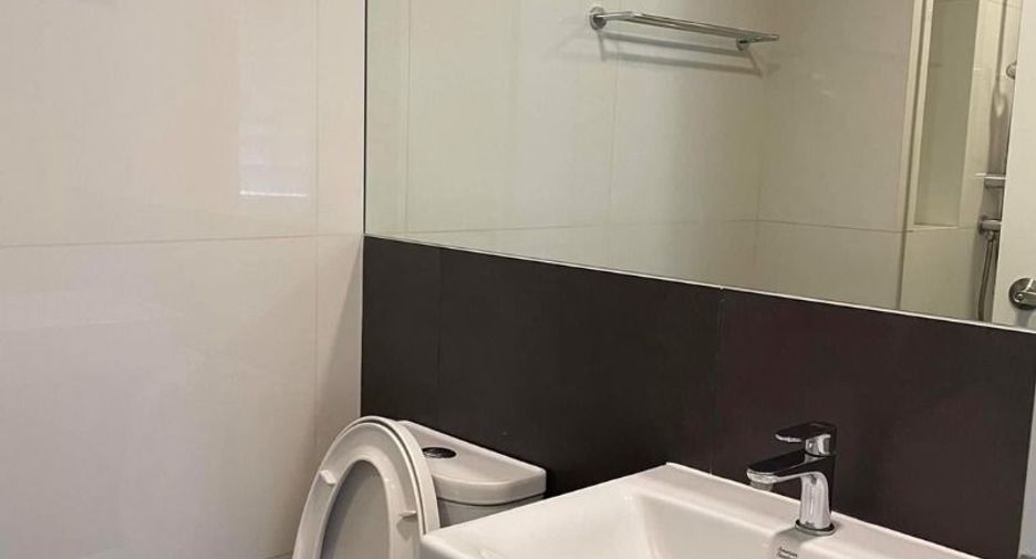 For rent 1 bed condo in Phra Khanong, Bangkok