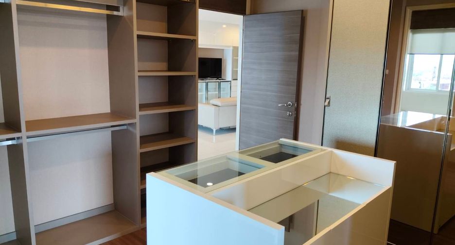 Аренда и продажа 3 спальни кондо в Ян Наща, Бангкок