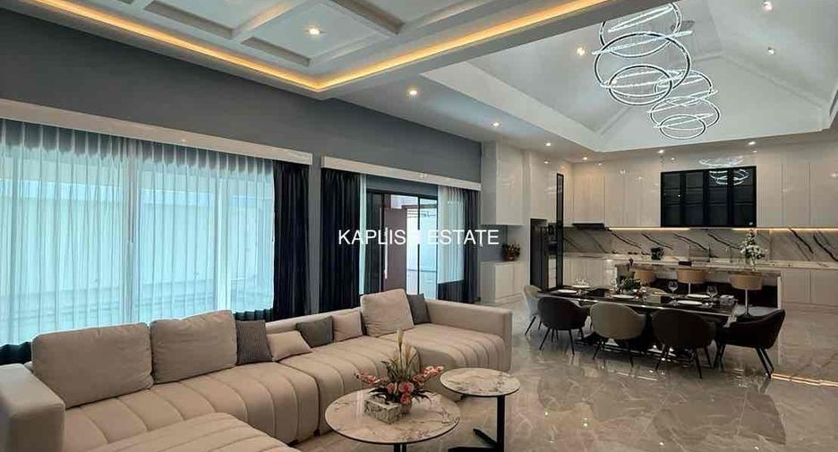 For rent 4 bedrooms villa in Bang Lamung, Chonburi