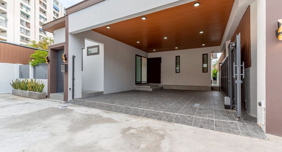 Villa en venta de 3 habitaciones en Bang Lamung, Chonburi