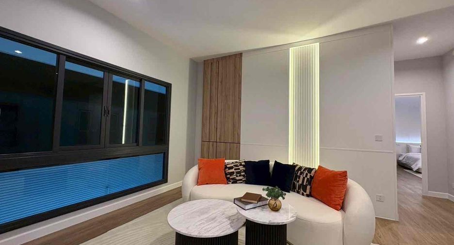 For rent 4 bedrooms villa in Bang Lamung, Chonburi