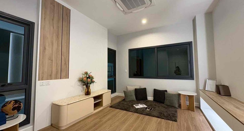 For rent 4 bedrooms villa in Bang Lamung, Chonburi