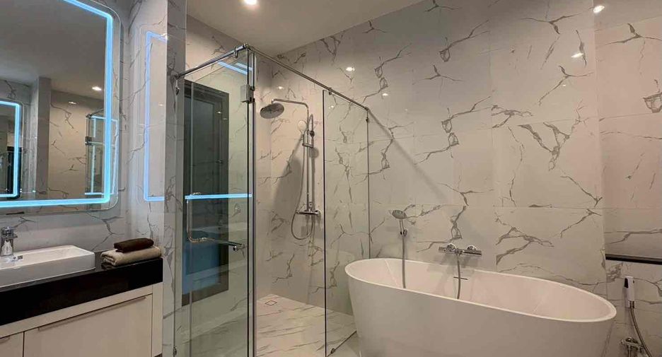 For rent 4 bedrooms villa in Bang Lamung, Chonburi