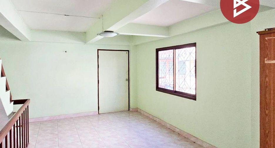 Gewerbefläche zum Kauf mit 3 Zimmer in Mueang Rayong, Rayong
