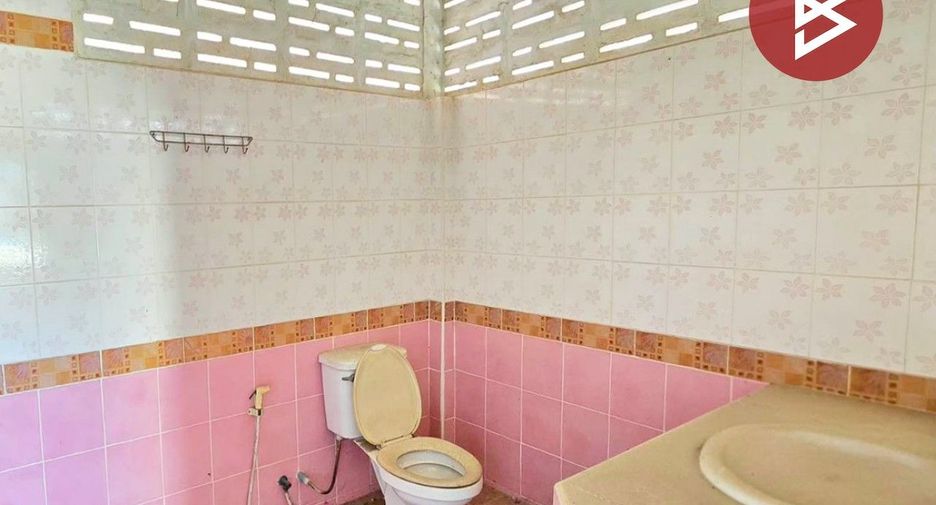 Gewerbefläche zum Kauf mit 3 Zimmer in Mueang Rayong, Rayong