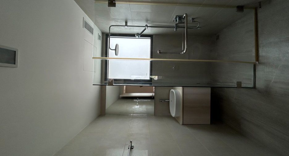 For sale 2 bedrooms condo in Mueang Chon Buri, Chonburi