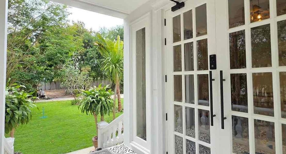 Villa en alquiler de 4 habitaciones en Sattahip, Chonburi