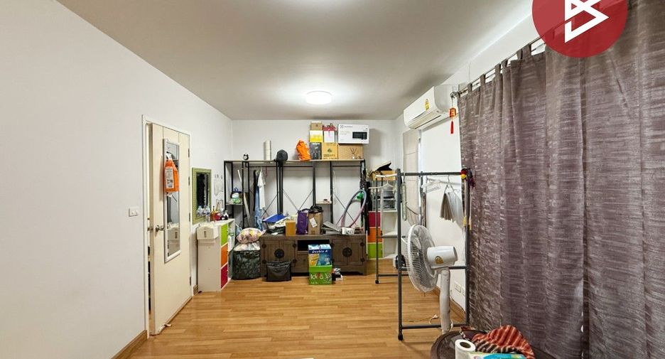 For sale 3 bedrooms townhouse in Pak Kret, Nonthaburi