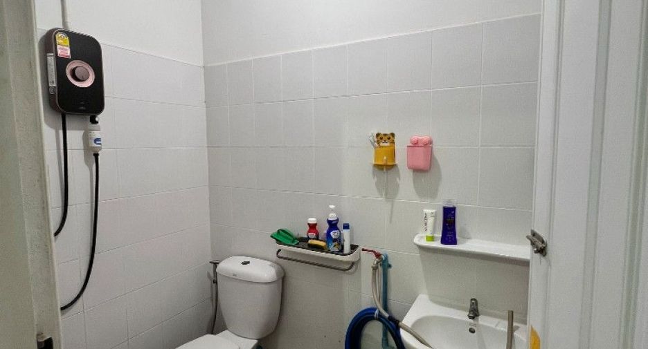 Casa adosada en venta de 3 habitaciones en Mueang Samut Prakan, Samut Prakan