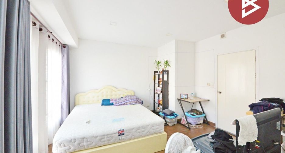 For sale 4 bedrooms townhouse in Bang Phli, Samut Prakan