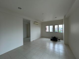 For sale 1 bed condo in Si Racha, Chonburi