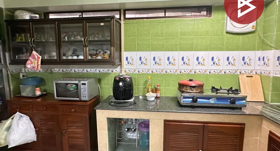 Gewerbefläche zum Kauf mit 11 Zimmer in Mueang Phitsanulok, Phitsanulok