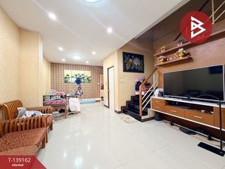 Reihenhaus zum Kauf mit 3 Zimmer in Si Racha, Chonburi