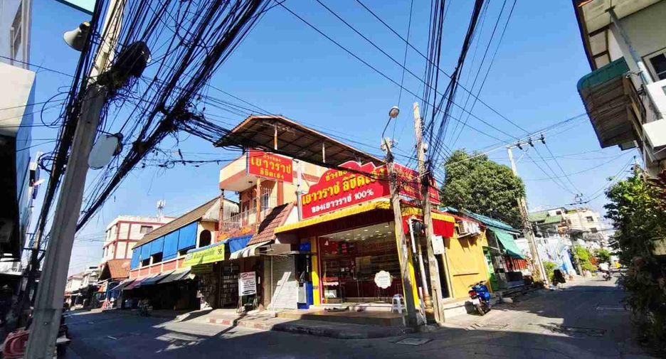 For sale 1 bed apartment in Bang Phli, Samut Prakan