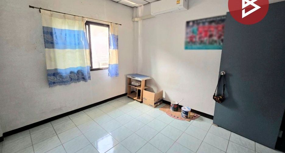 À vendre 3 chambres maison de ville à Thung Khru, Bangkok