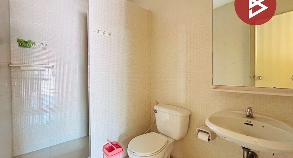À vendre 2 chambres maison de ville à Phra Pradaeng, Samut Prakan