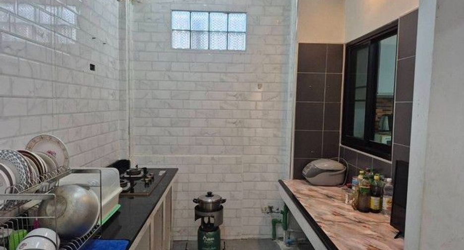 Casa en alquiler de 3 habitaciones en Chatuchak, Bangkok