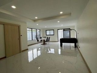 For rent 3 bedrooms house in Khan Na Yao, Bangkok