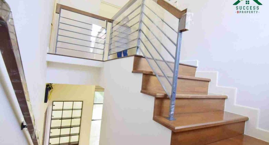 For sale 3 bedrooms house in Bang Phli, Samut Prakan