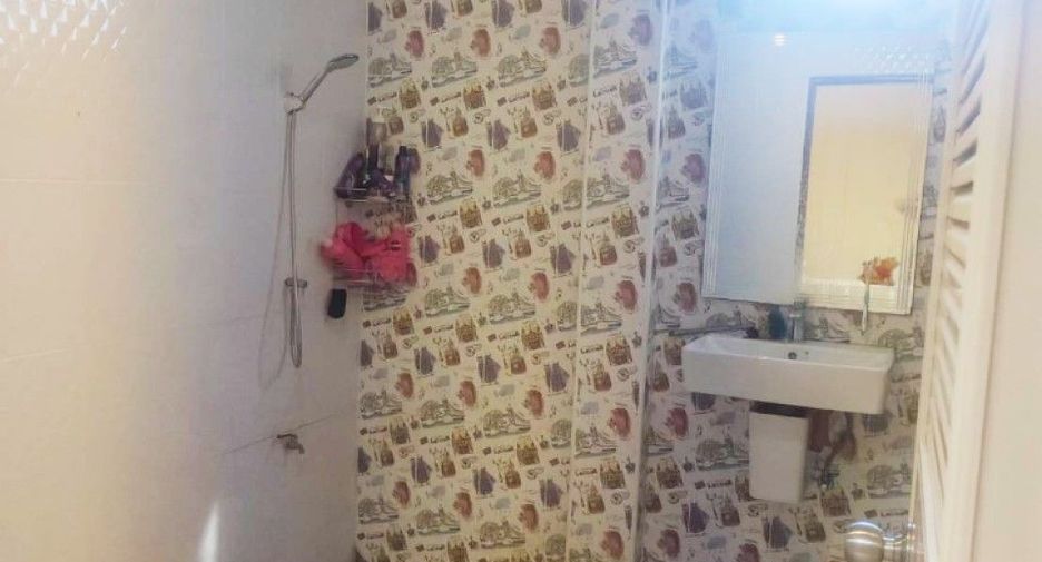 For sale 4 bedrooms retail Space in Ko Samui, Surat Thani