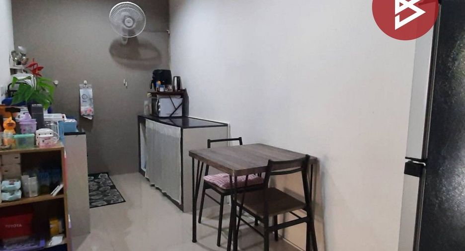 Casa adosada en venta de 2 habitaciones en Mueang Chon Buri, Chonburi