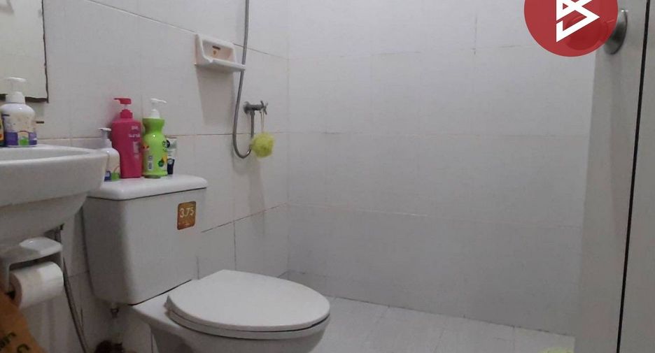 Casa adosada en venta de 2 habitaciones en Mueang Chon Buri, Chonburi