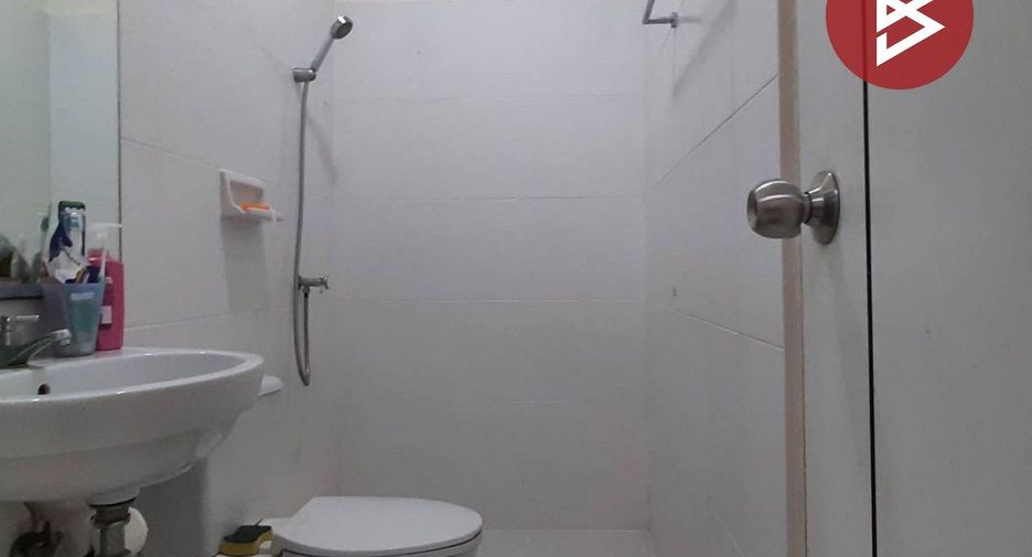 Casa adosada en venta de 2 habitaciones en Mueang Chon Buri, Chonburi