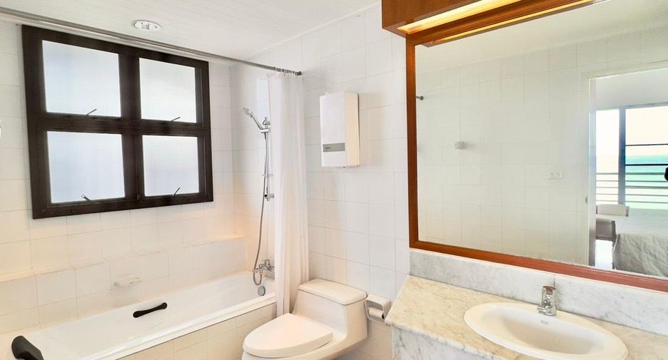 For sale 3 bedrooms condo in Bang Lamung, Chonburi