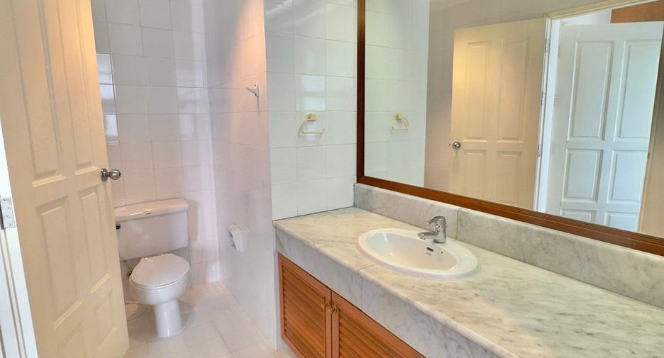 For sale 3 bedrooms condo in Bang Lamung, Chonburi