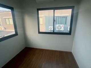 Casa en alquiler de 3 habitaciones en Thanyaburi, Pathum Thani
