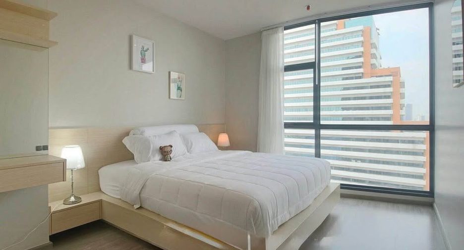 Wohnung zur Miete und zum Kauf mit 2 Zimmer in Watthana, Bangkok