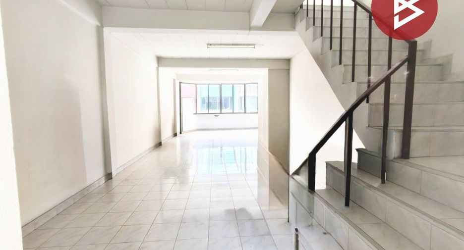 Продажа 1 кровать торговое помещение в Лат Крабанг, Бангкок