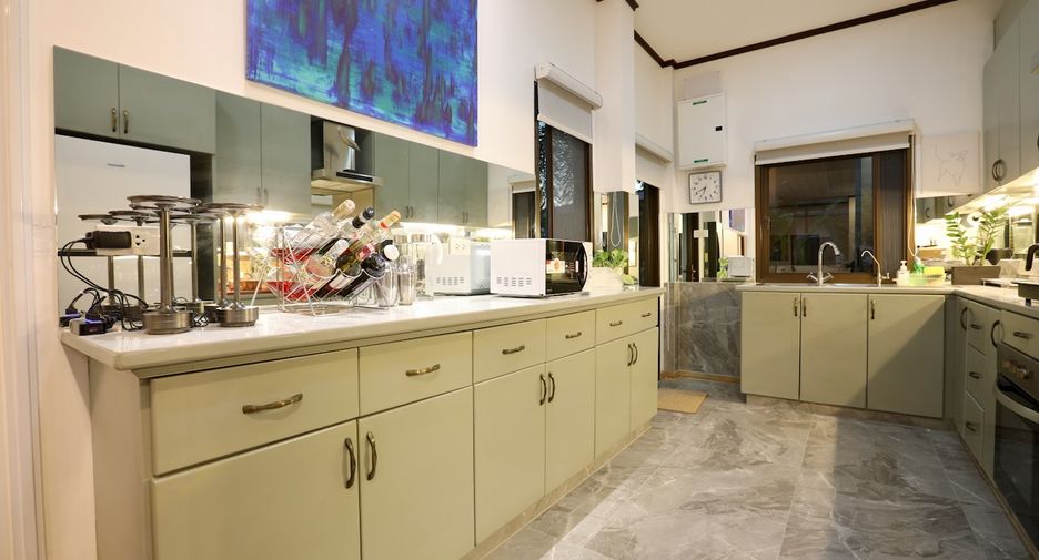 Haus zur Miete mit 3 Zimmer in Sattahip, Chonburi