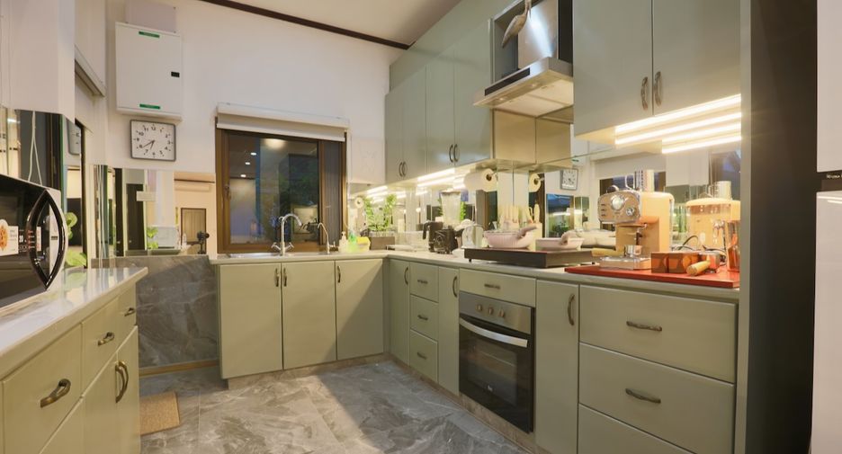 Haus zur Miete mit 3 Zimmer in Sattahip, Chonburi